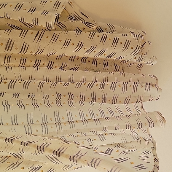 ⚠️3 for 30!! Patterned Kimono - Picture 3 of 4